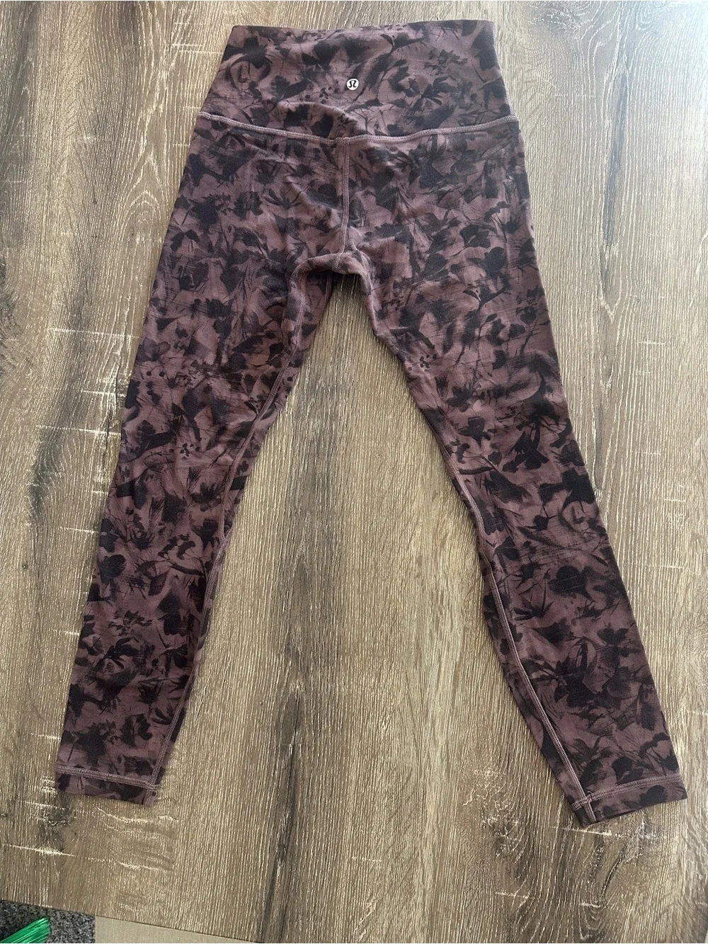 lululemon athletica - Mauve and Black Patterned Align Leggings - Size 6